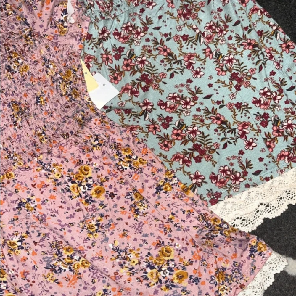 NWT Rewind Set of 2 Floral Babydoll Tops w/ Lace Trim - Picture 2 of 9